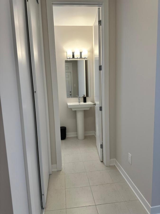The Stay Lounge Ottawa Extérieur photo